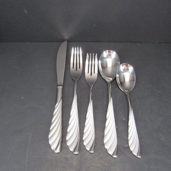 Cuisinart Stainless Frosted Feather Handle Flatware CP-01-LA43 Set of 5 Pieces - Picture 2 of 6